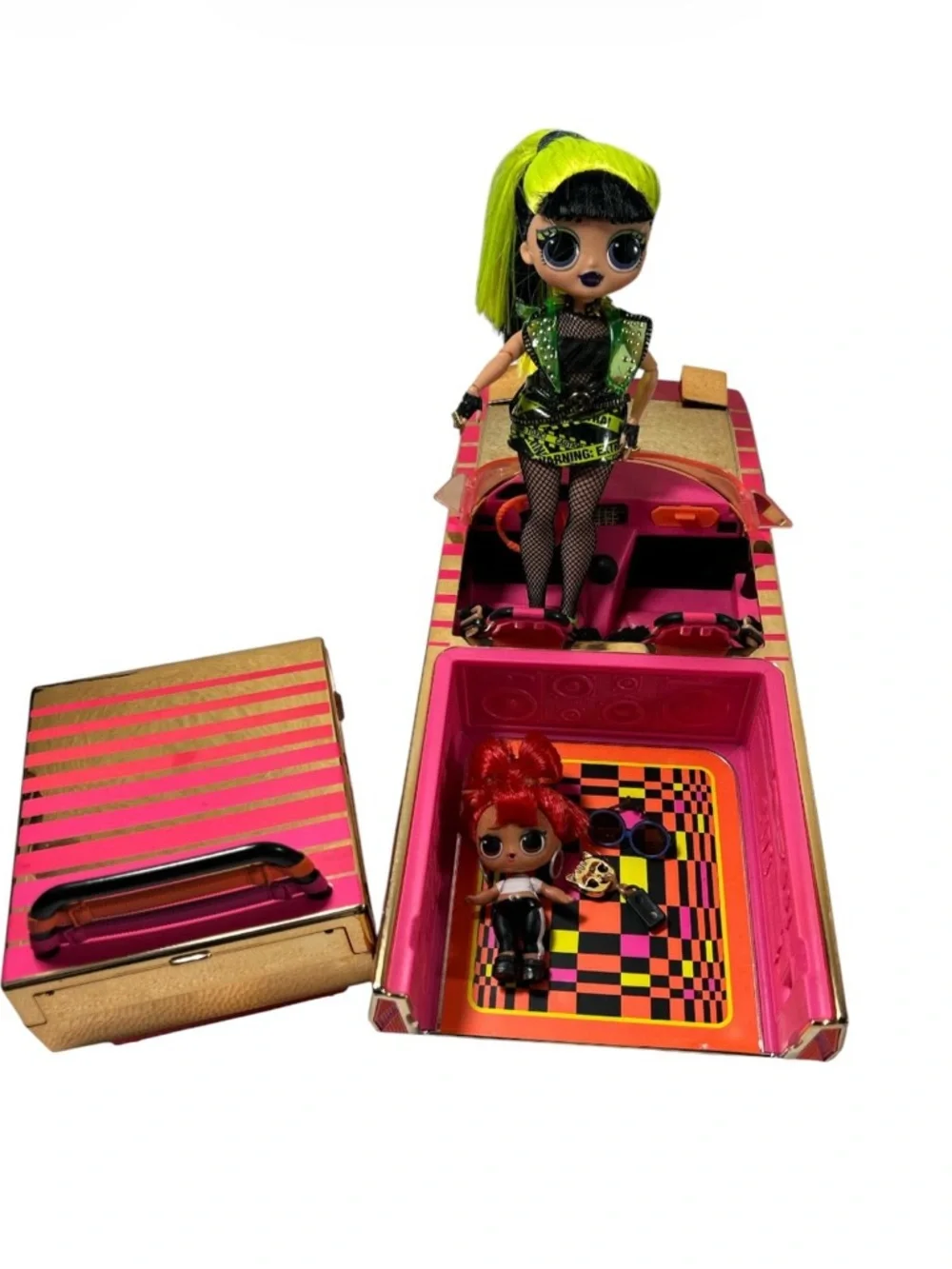 L.O.L. Surprise! OMG Glamper 2-in-1 Gold Limited Edition + Fashion Dolls Set‎